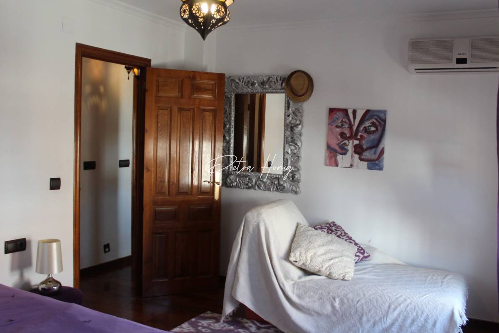 Reventa - Chalet - Other areas - San Isidro