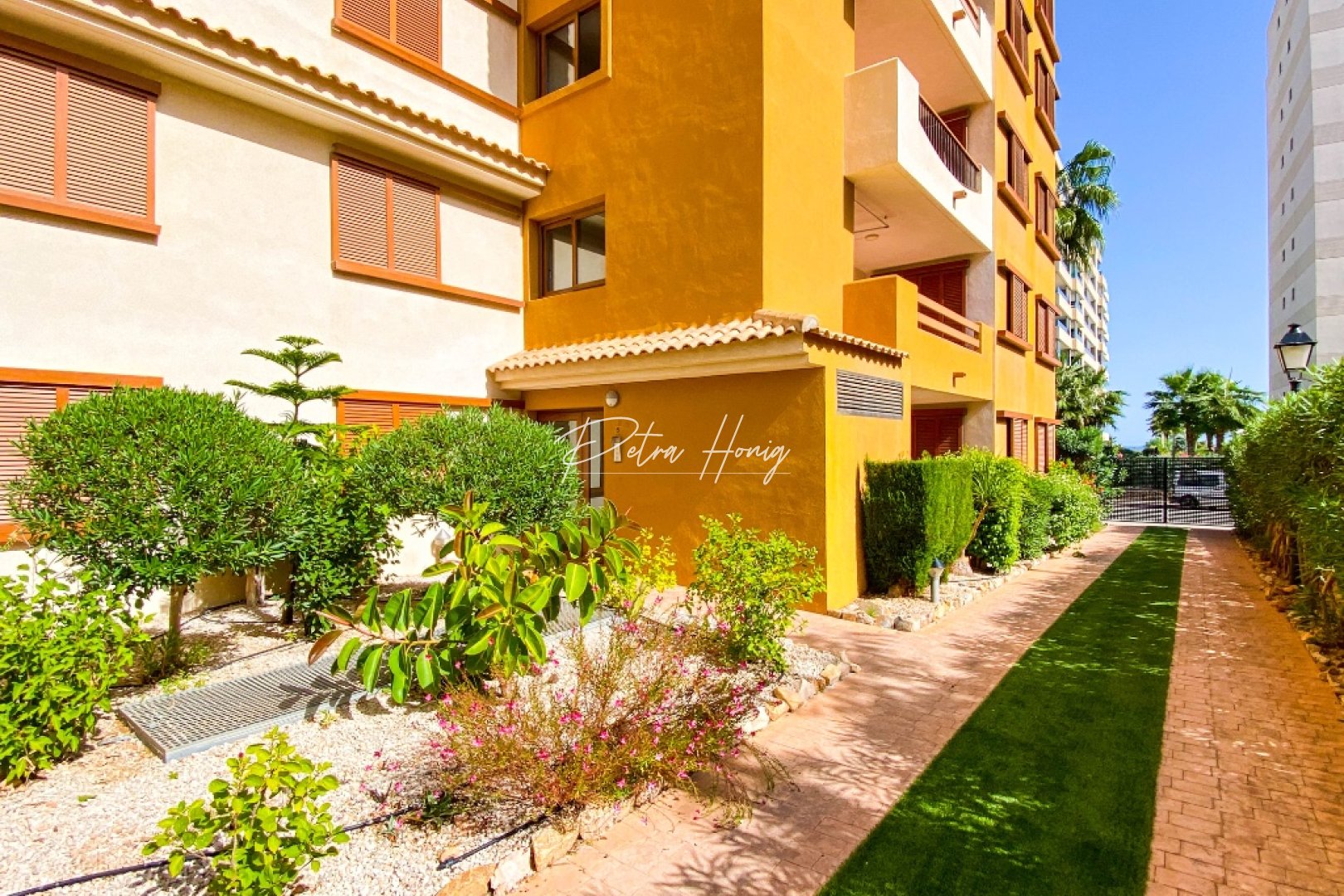 Sale - Apartament - Punta Prima