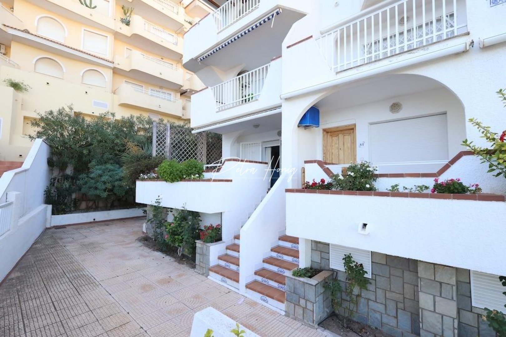 Sale - Bungalow - Orihuela Costa - Campoamor