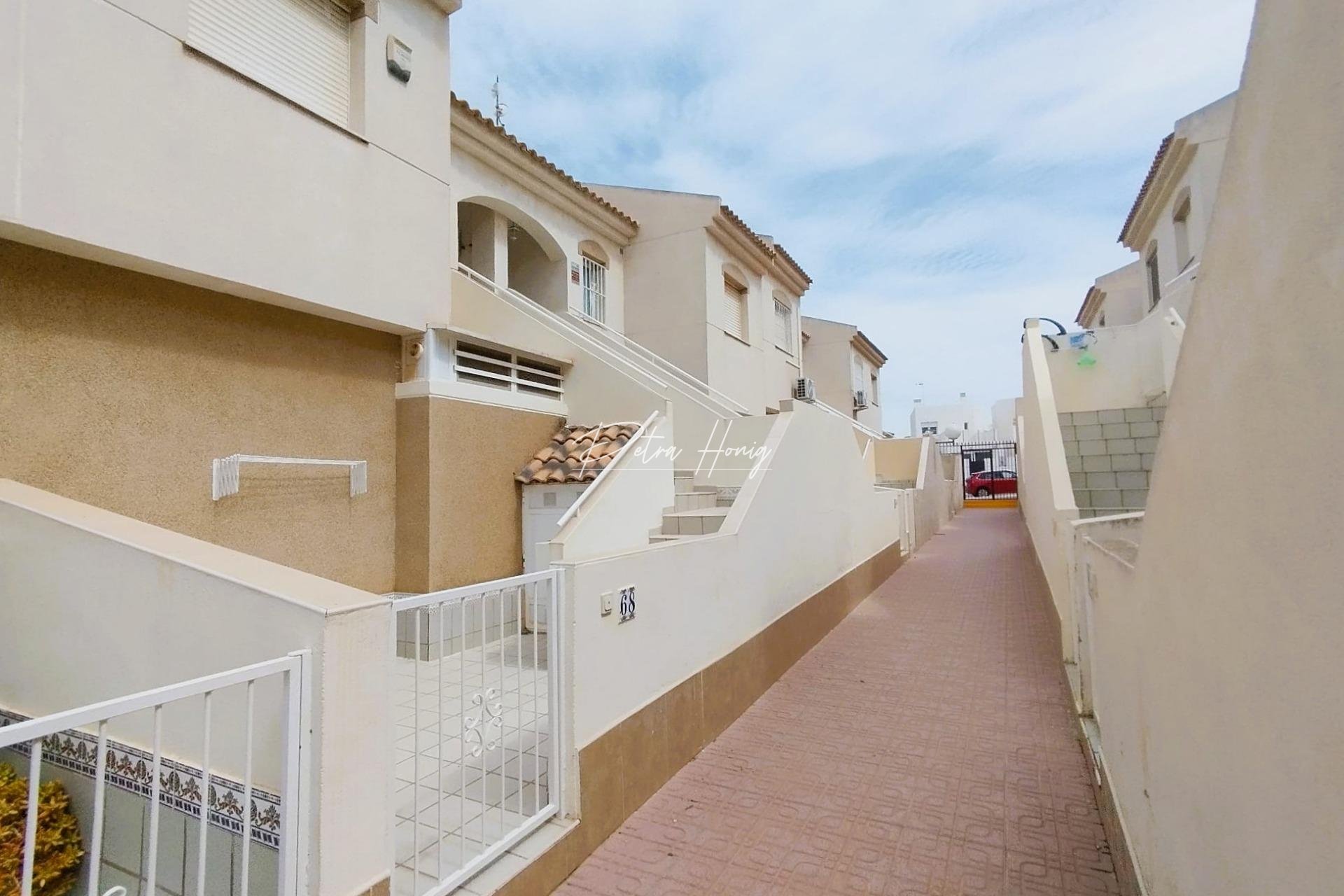 Sale - Bungalow - Torrevieja - Aguas Nuevas