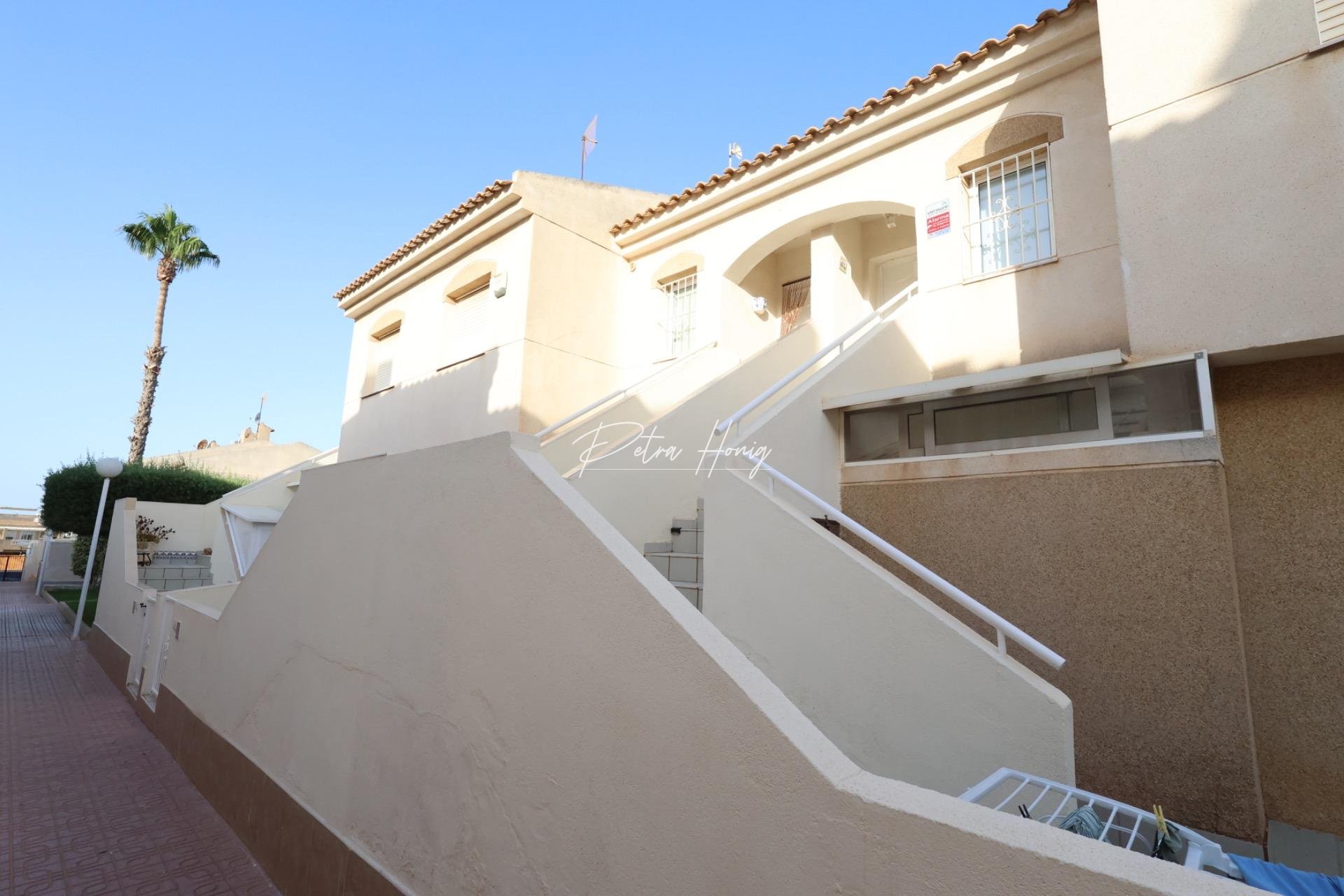 Sale - Bungalow - Torrevieja - Aguas Nuevas