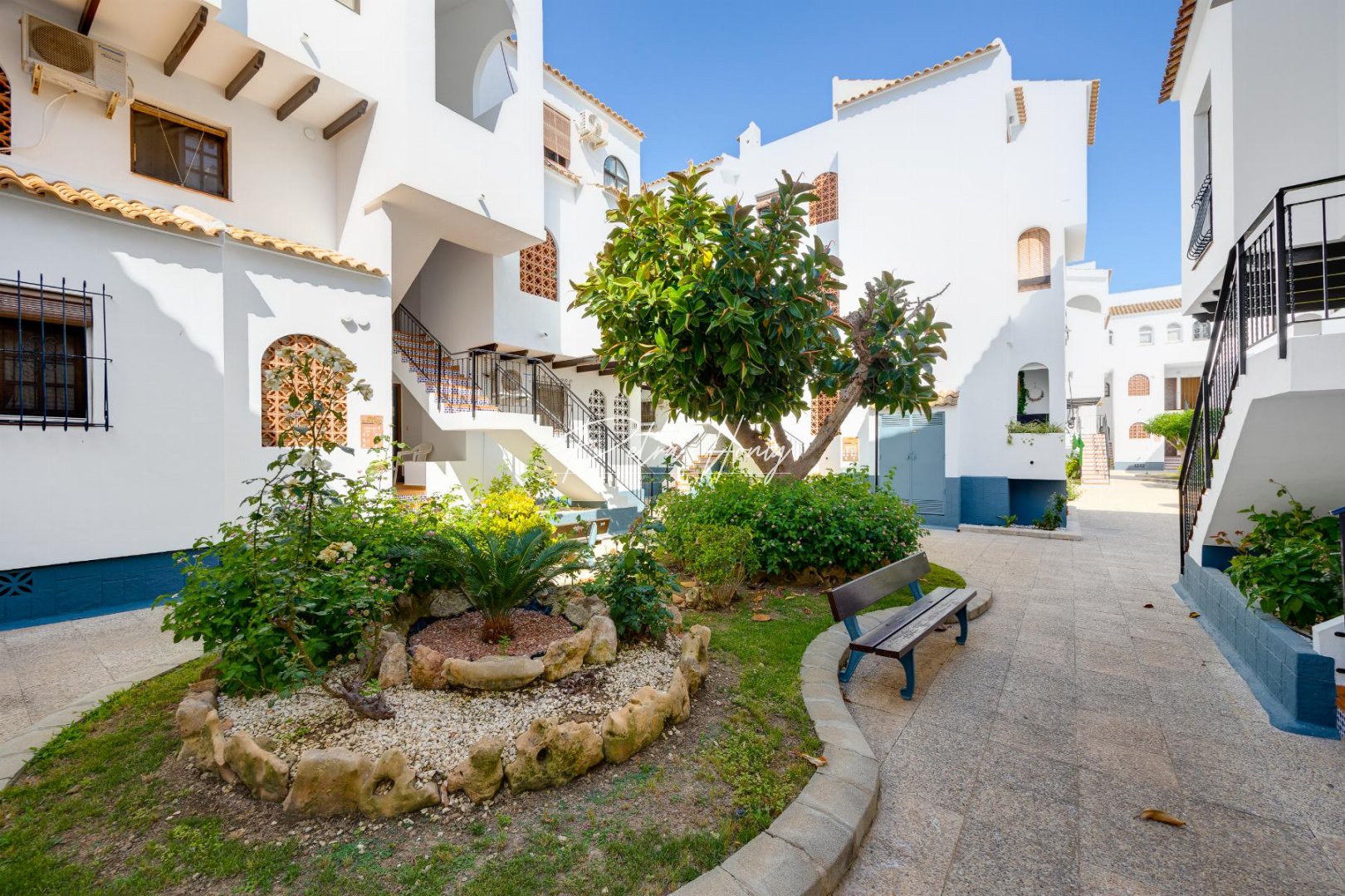 Sale - Bungalow - Torrevieja - Playa De Los Náufragos