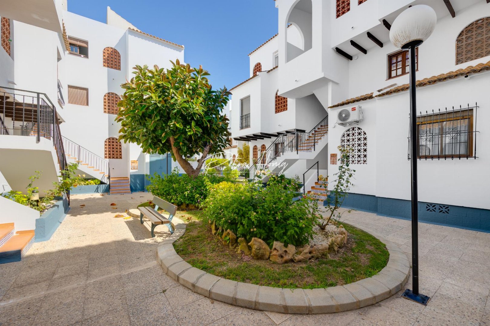 Sale - Bungalow - Torrevieja - Playa De Los Náufragos