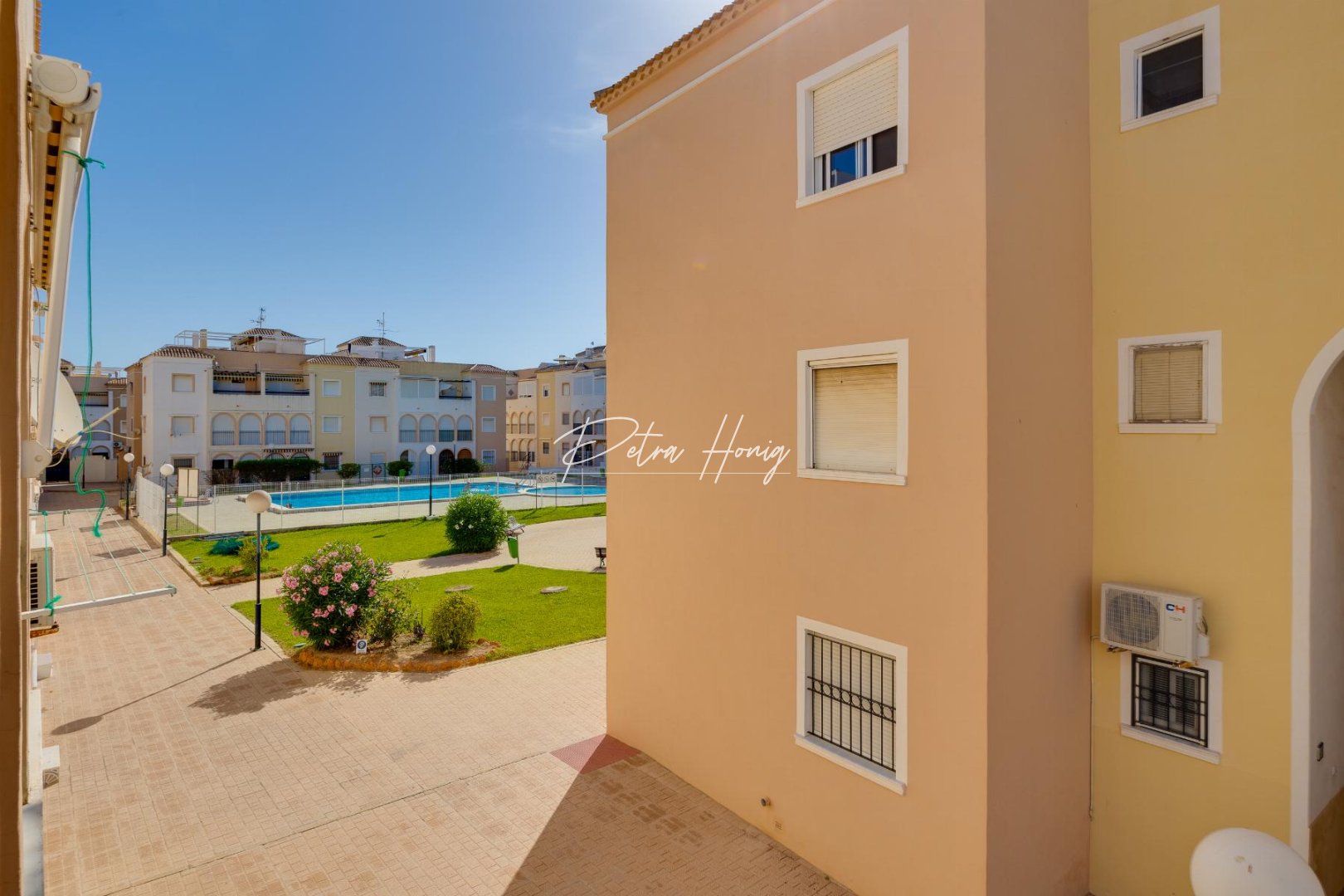 Sale - Bungalow - Torrevieja - Playa De Los Náufragos