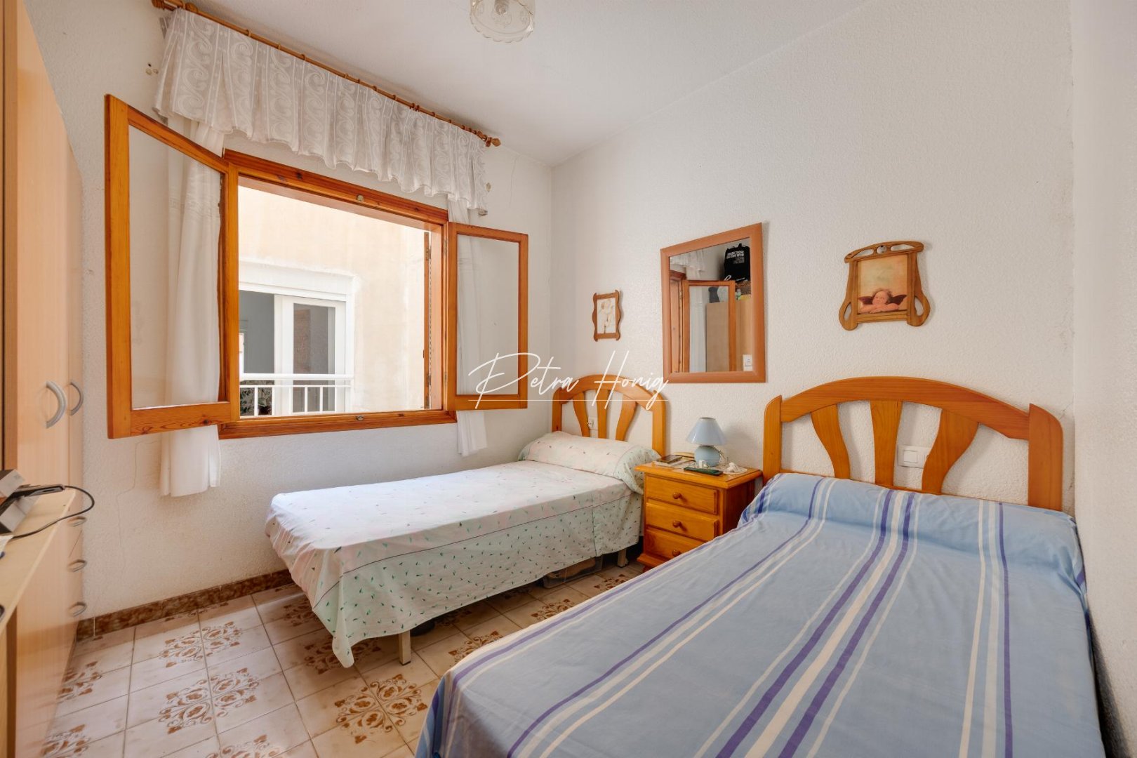Sale - Bungalow - Torrevieja - Playa del Acequion