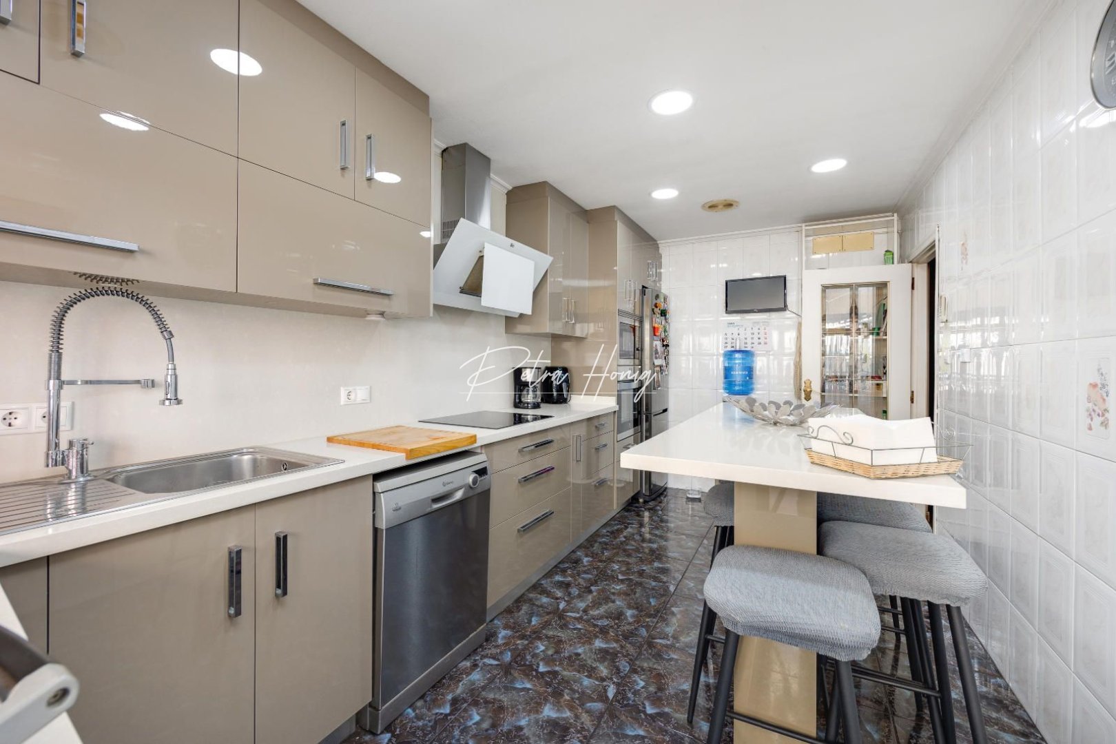 Sale -  квартира - Torrevieja - Centro - Muelle Pesquero