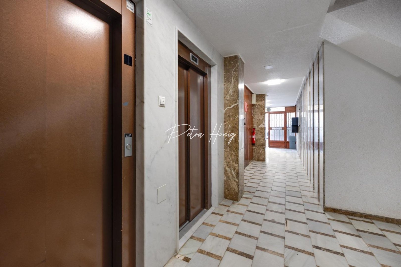 Sale -  квартира - Torrevieja - Playa De Los Náufragos