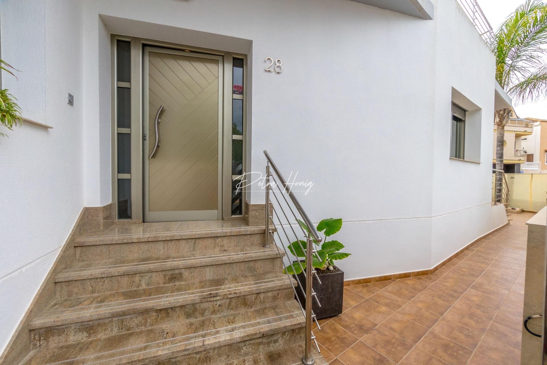 Sale - Вилла - Ciudad Quesada - Rojales