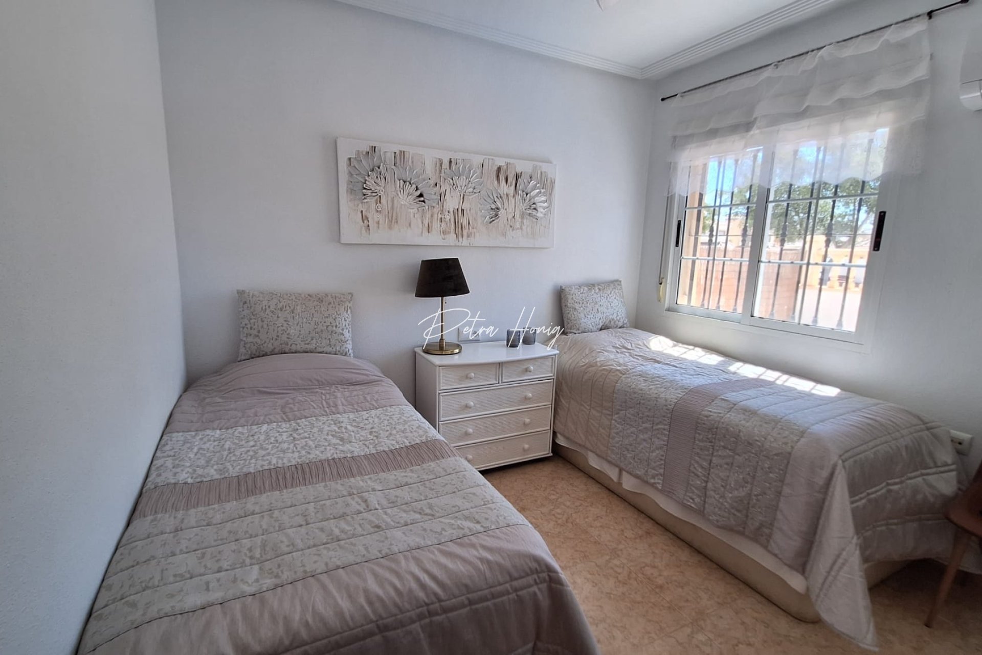 Sale - Вилла - Guardamar del Segura - Urb el raso