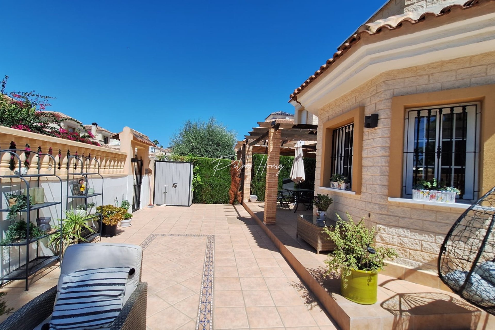 Sale - Вилла - Guardamar del Segura - Urb el raso