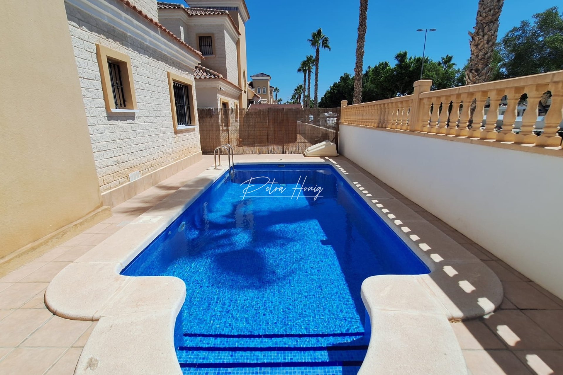 Sale - Вилла - Guardamar del Segura - Urb el raso