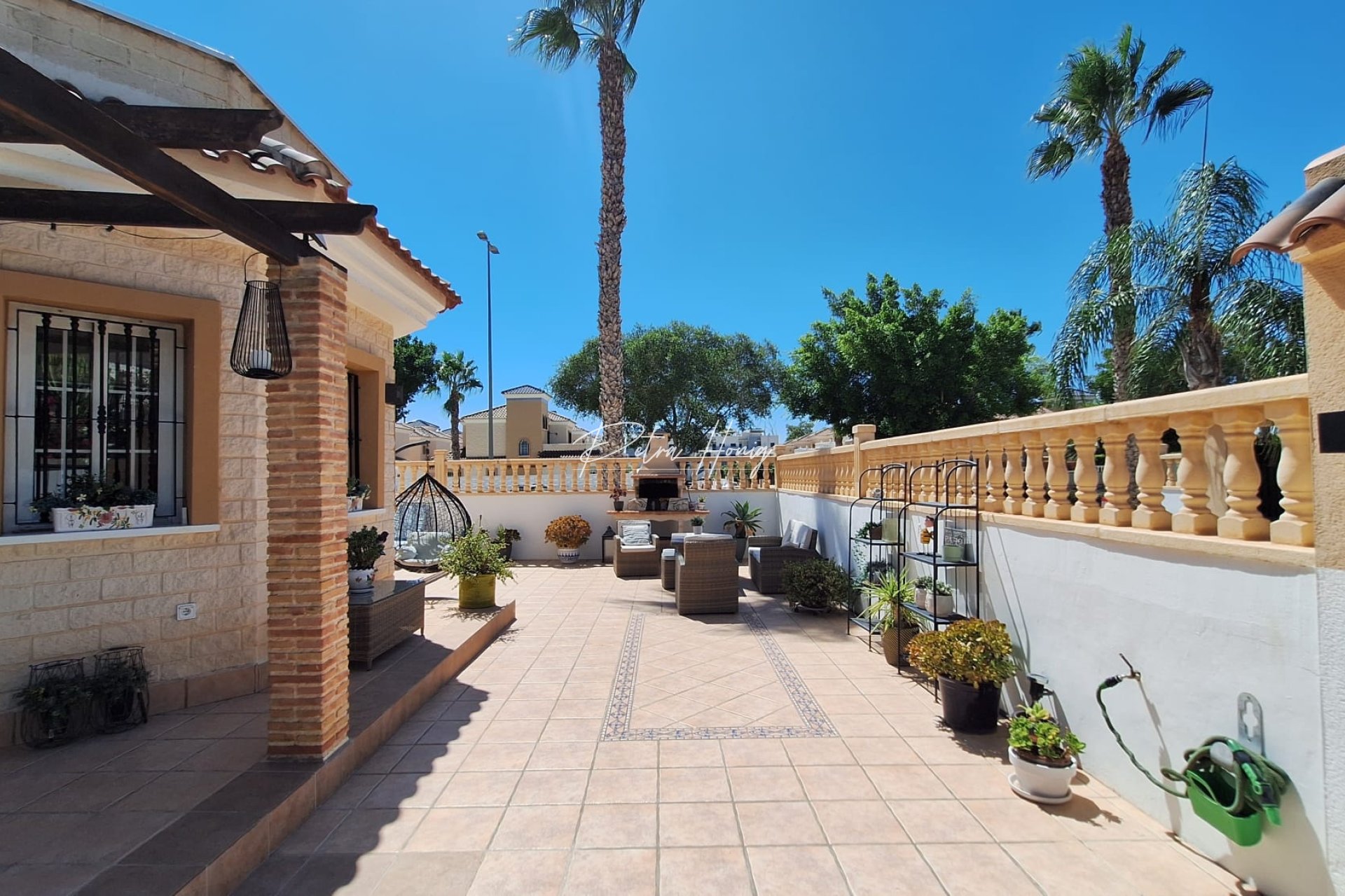 Sale - Вилла - Guardamar del Segura - Urb el raso