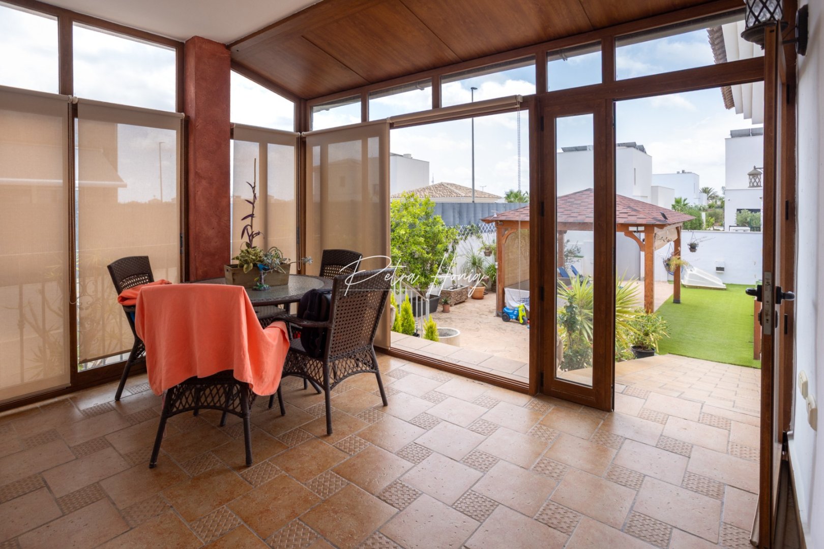 Sale - Вилла - Los Montesinos - La Herrada