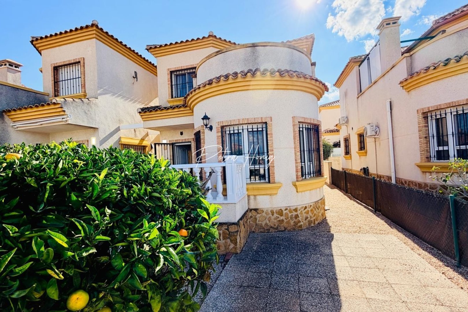 Sale - Вилла - Los Montesinos - La Herrada