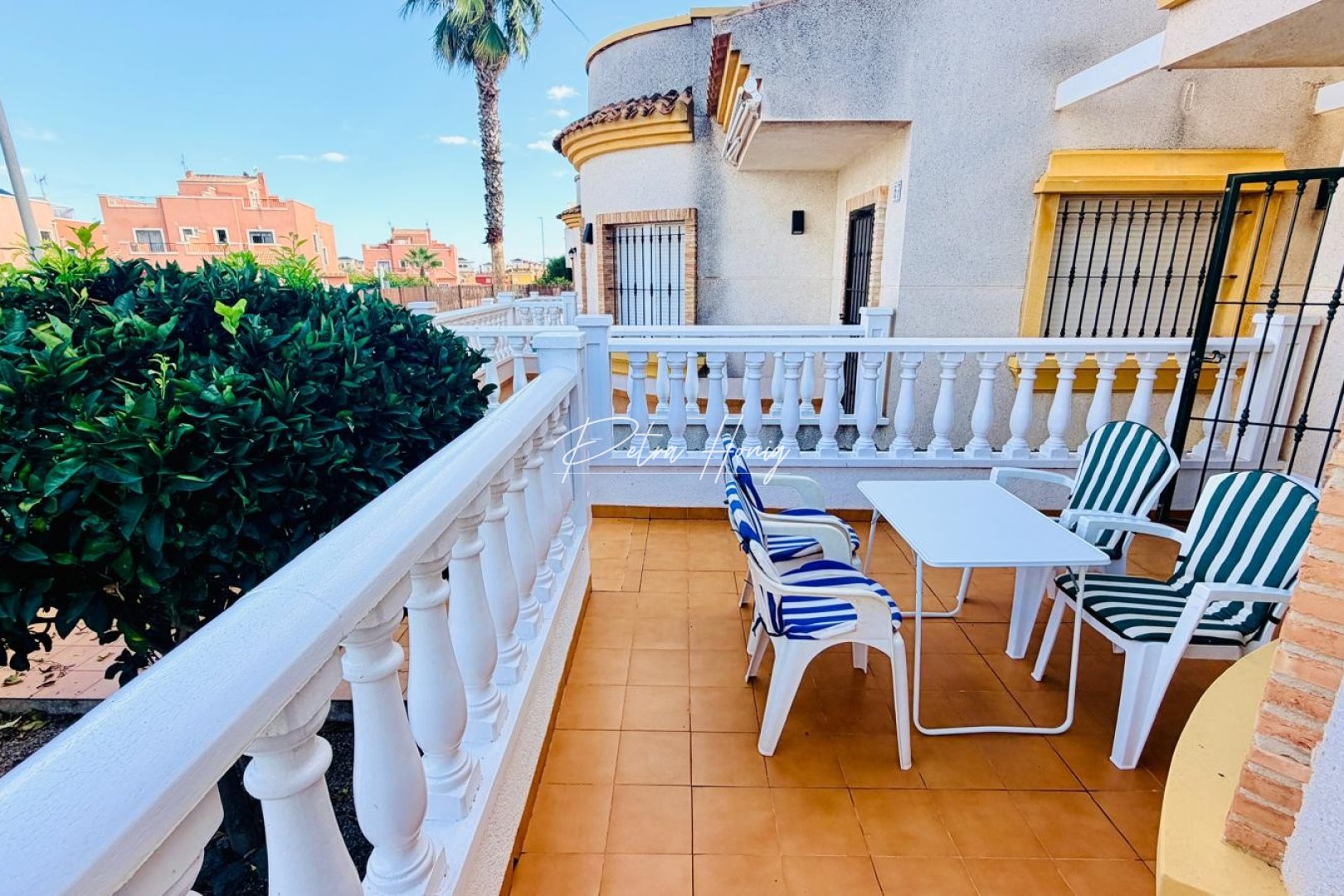 Sale - Вилла - Los Montesinos - La Herrada