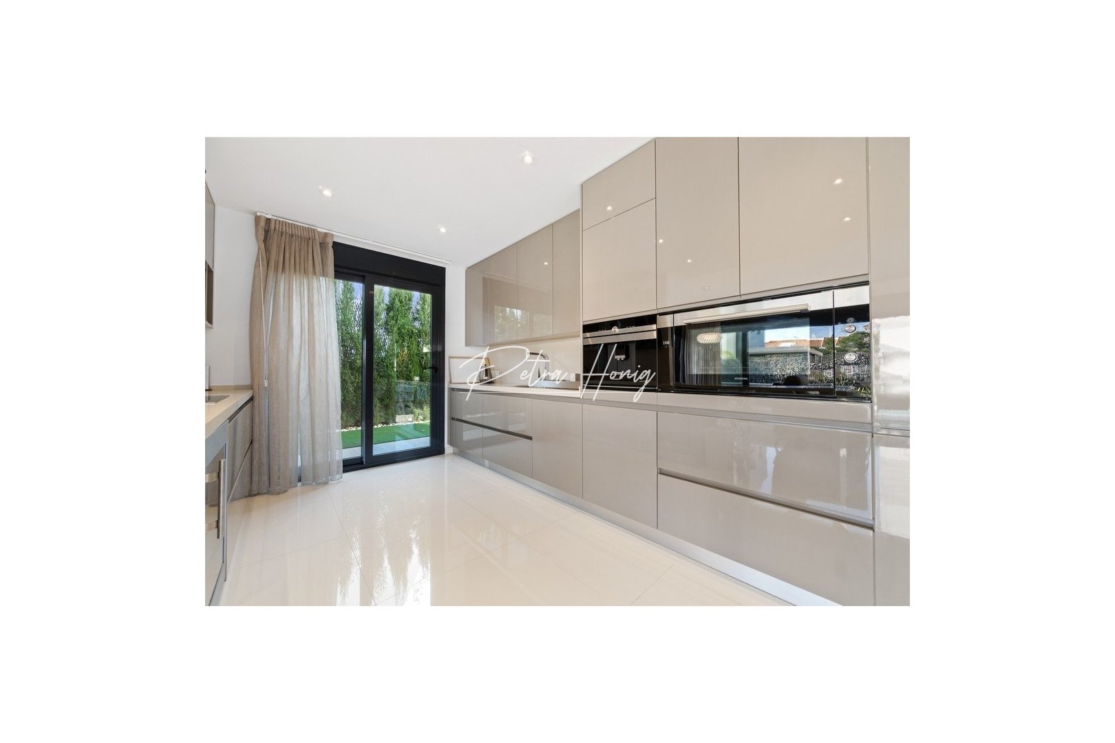 Sale - Вилла - Orihuela Costa - Agua Marina