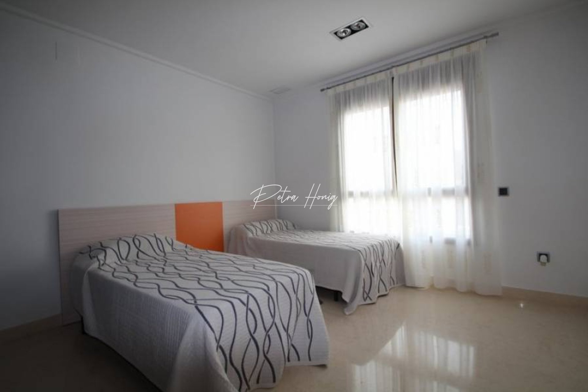 Sale - Вилла - Orihuela Costa - Cabo Roig