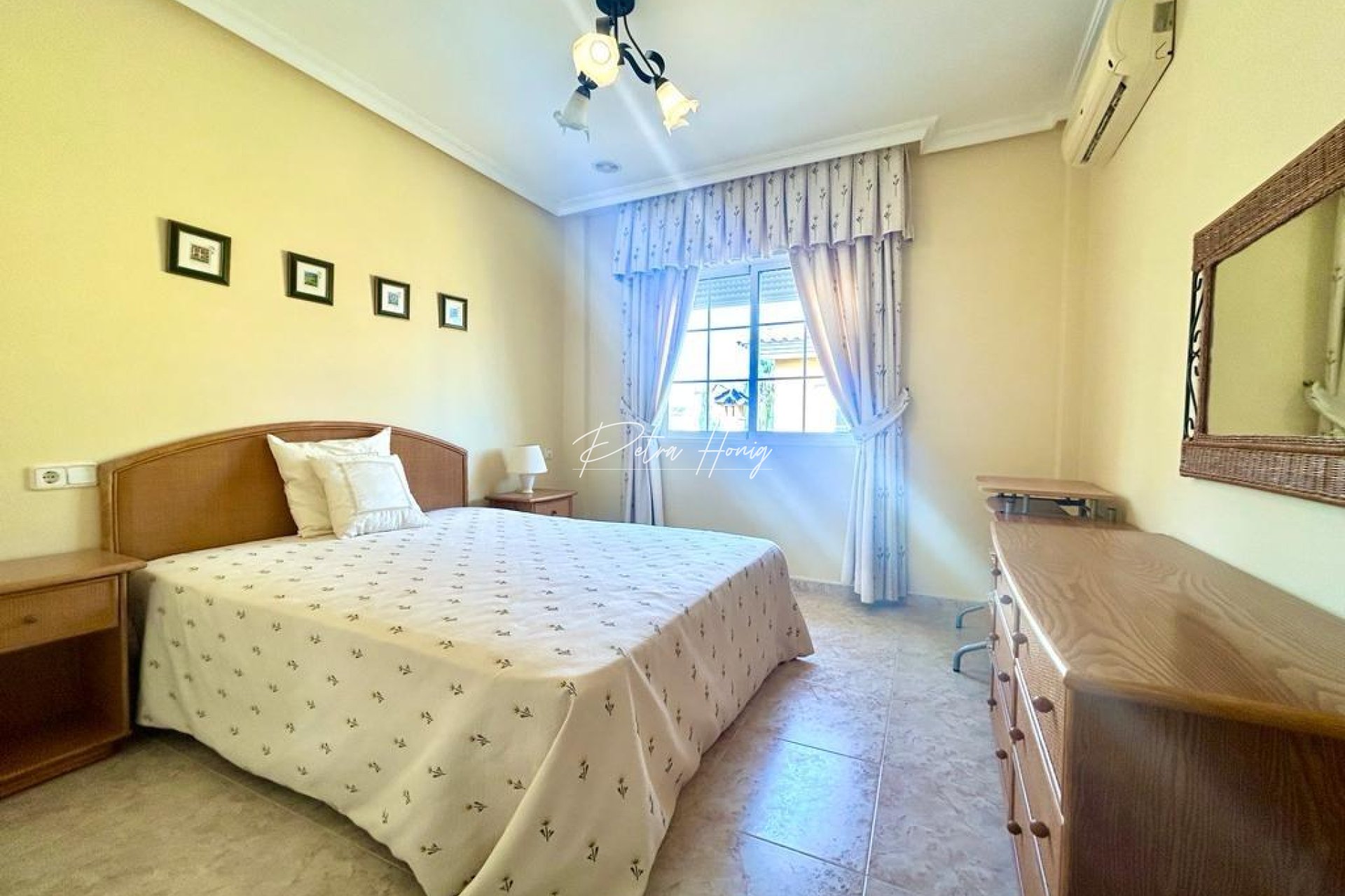 Sale - Вилла - Orihuela Costa - Cabo Roig