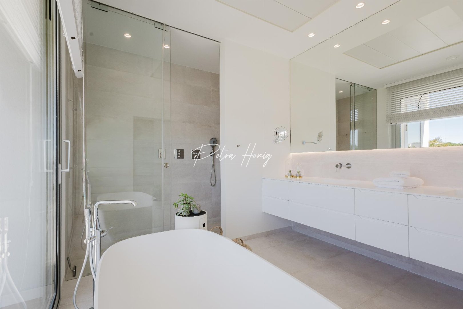 Sale - Вилла - Orihuela Costa - Las Colinas Golf