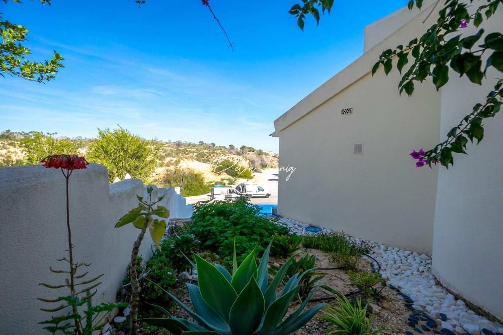 Sale - Вилла - Orihuela Costa - Las Ramblas