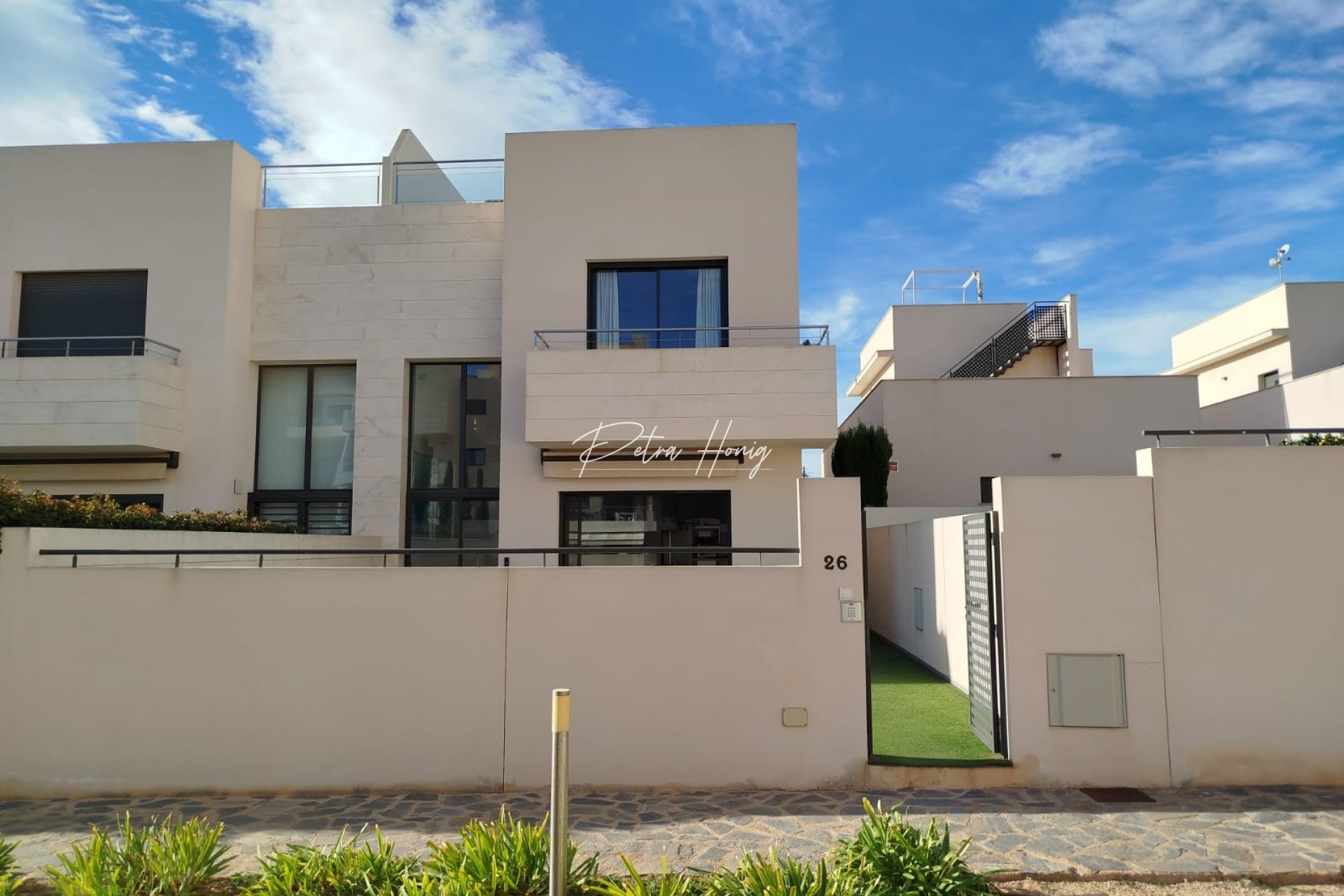 Sale - Вилла - Orihuela Costa - Los Dolses