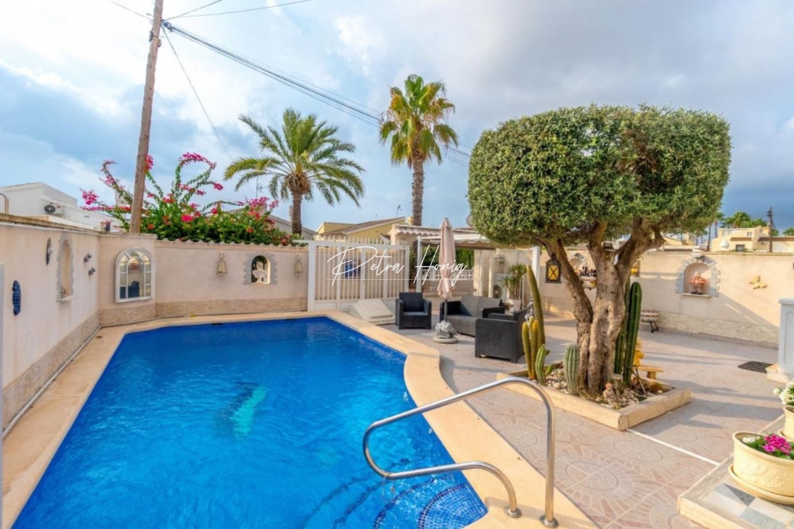 Sale - Вилла - Orihuela Costa - Playa Flamenca