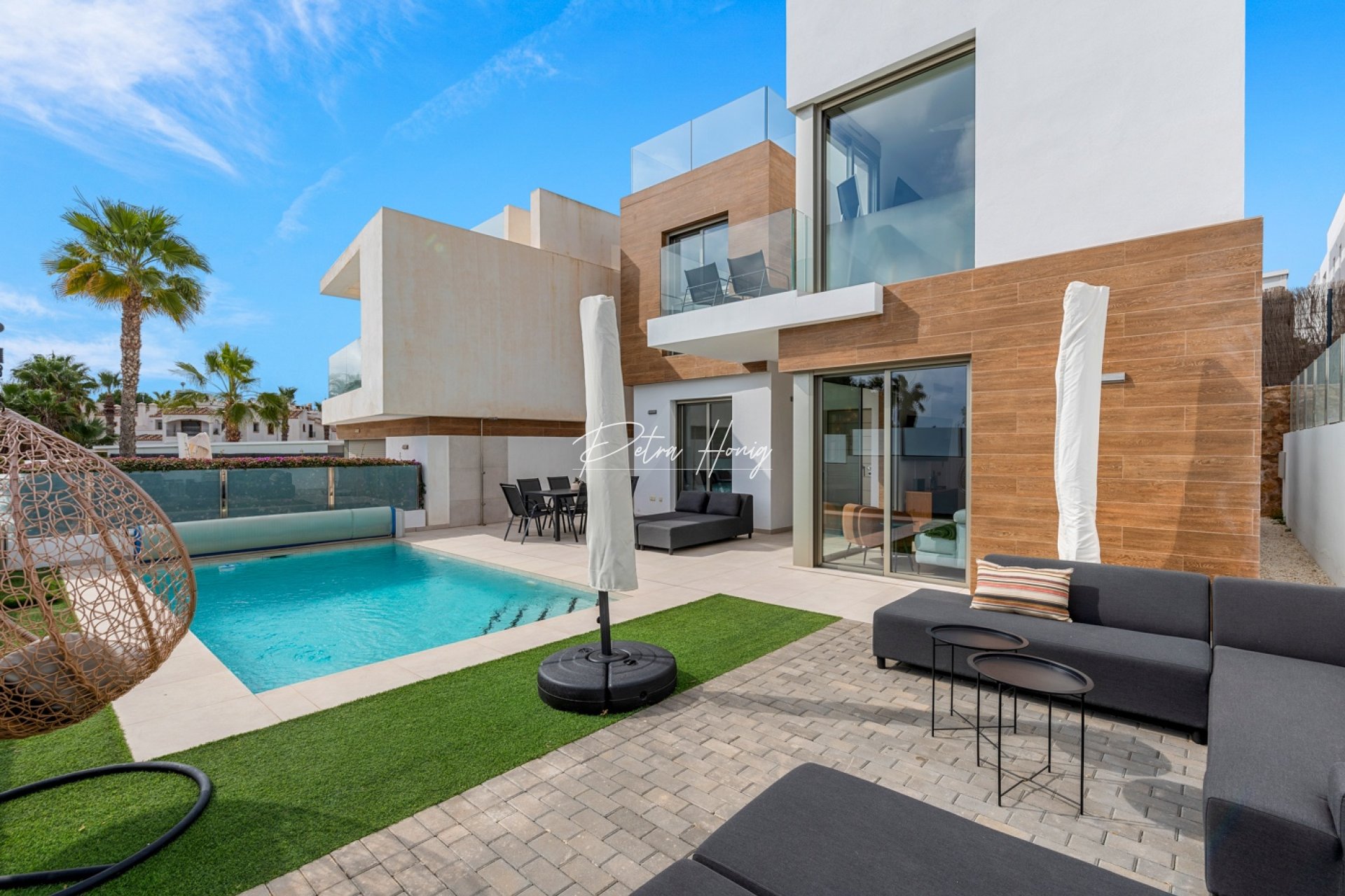 Sale - Вилла - Orihuela Costa - Villamartin
