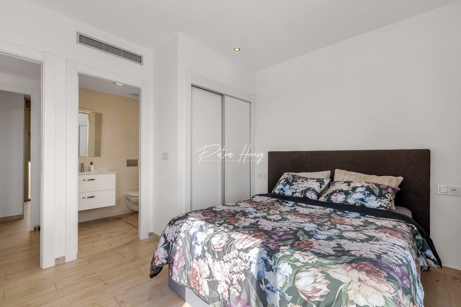 Sale - Вилла - Orihuela Costa - Villamartin
