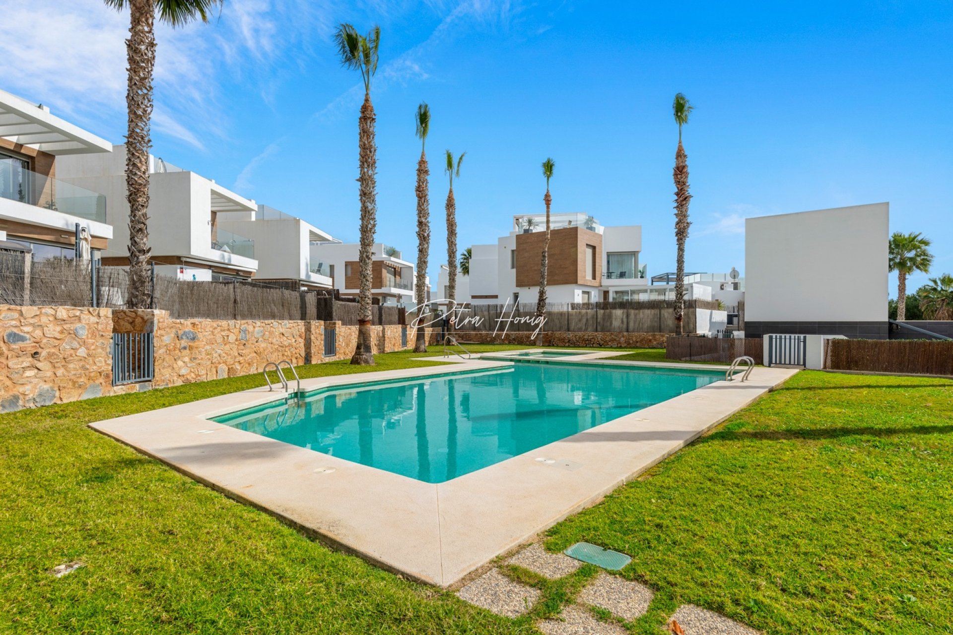 Sale - Вилла - Orihuela Costa - Villamartin