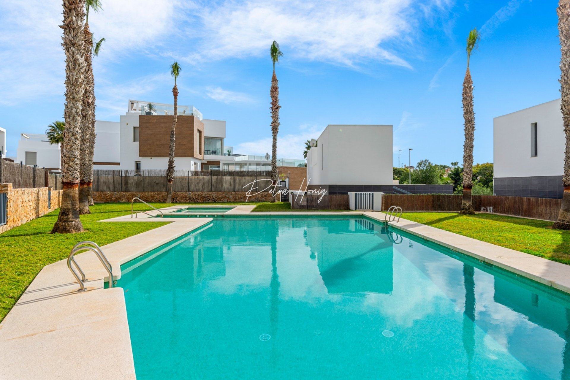 Sale - Вилла - Orihuela Costa - Villamartin