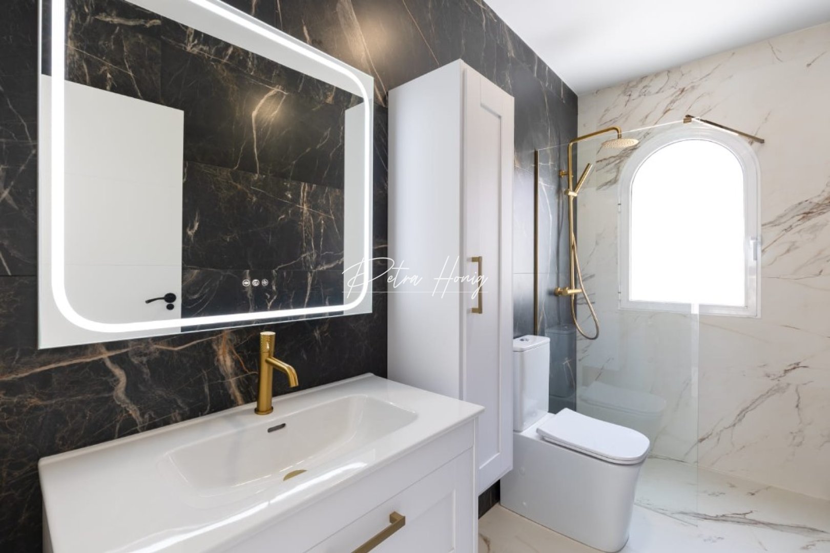 Sale - Вилла - Orihuela Costa - Villamartin