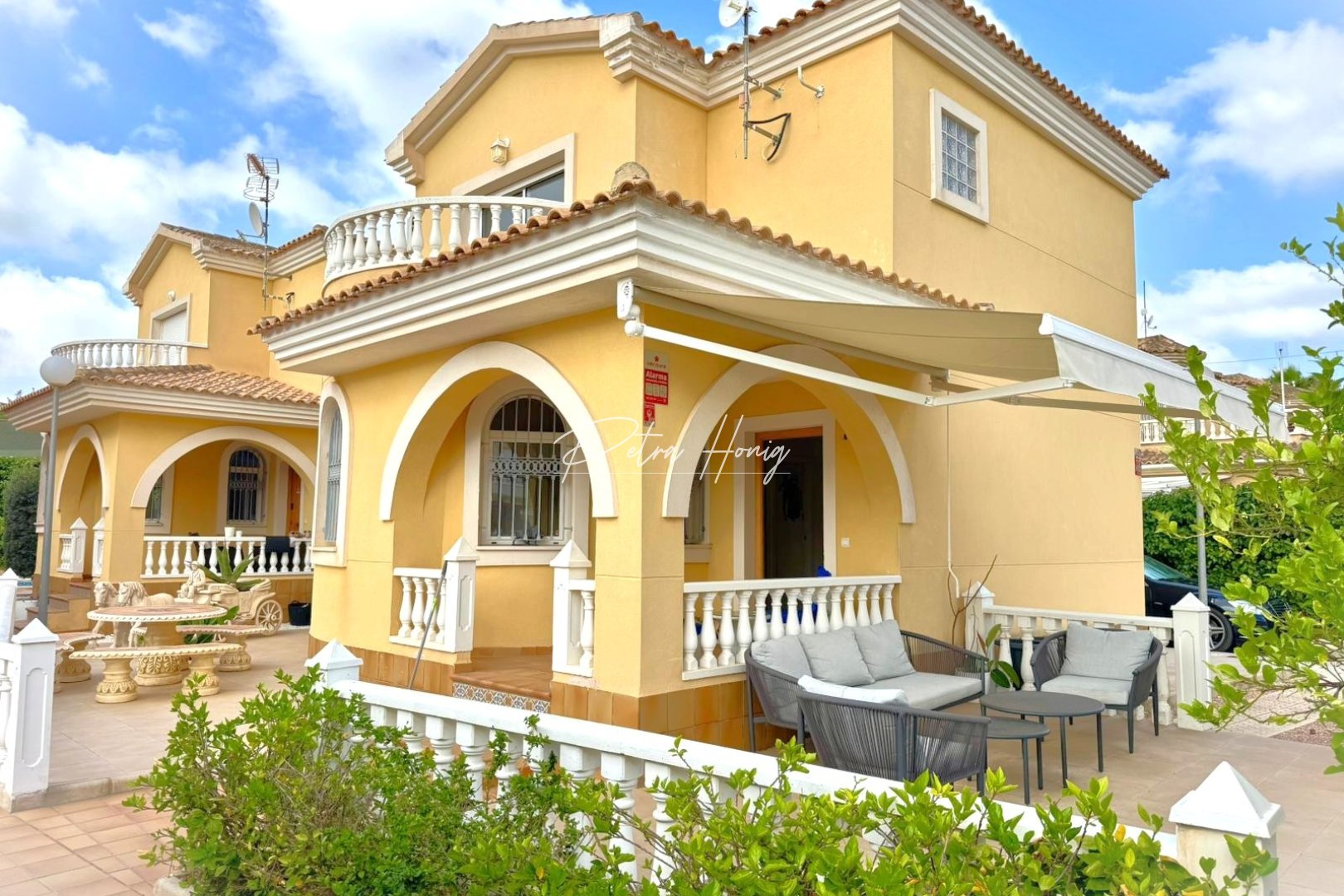 Sale - Вилла - Orihuela Costa - Villamartin