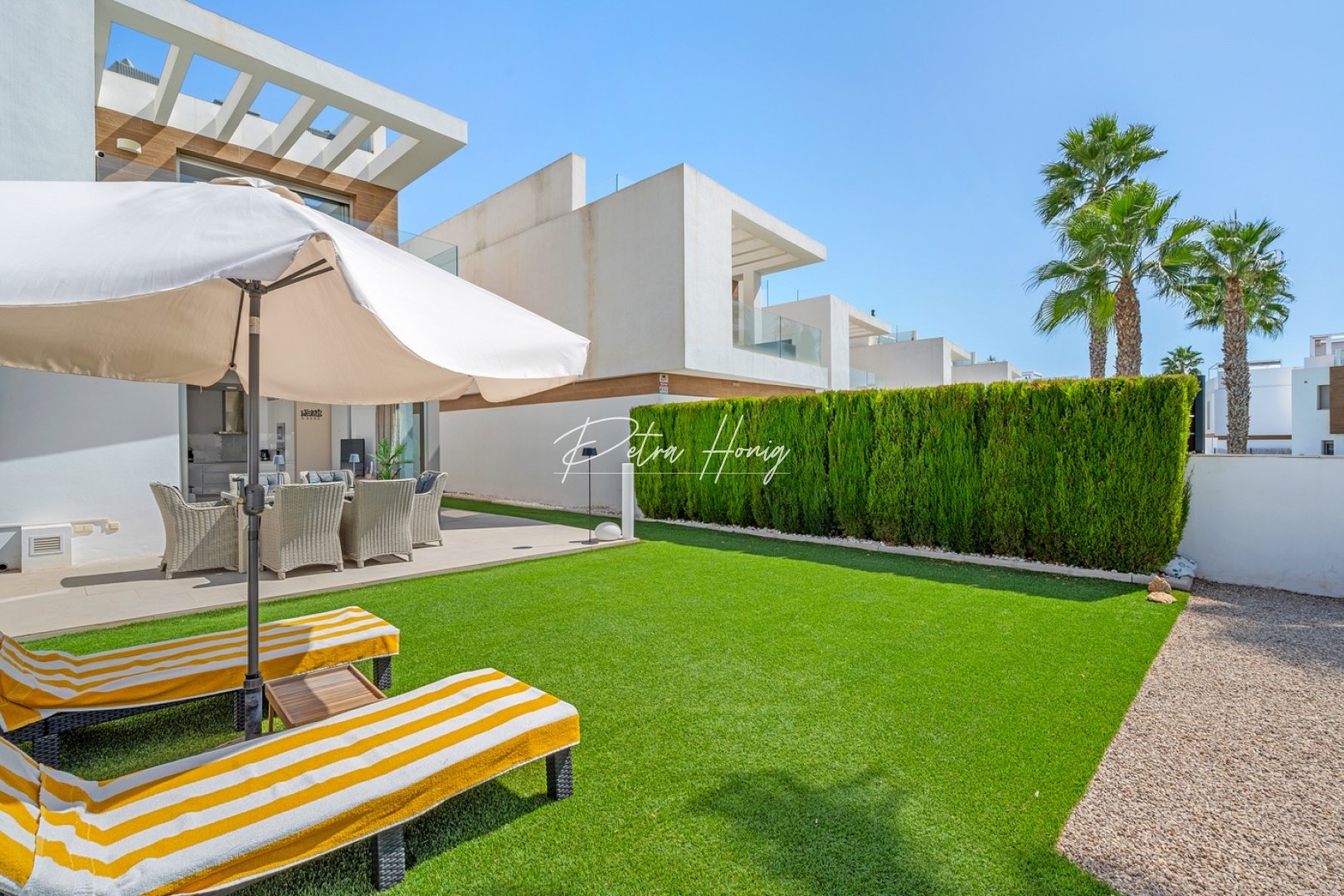 Sale - Вилла - Orihuela Costa - Villamartin