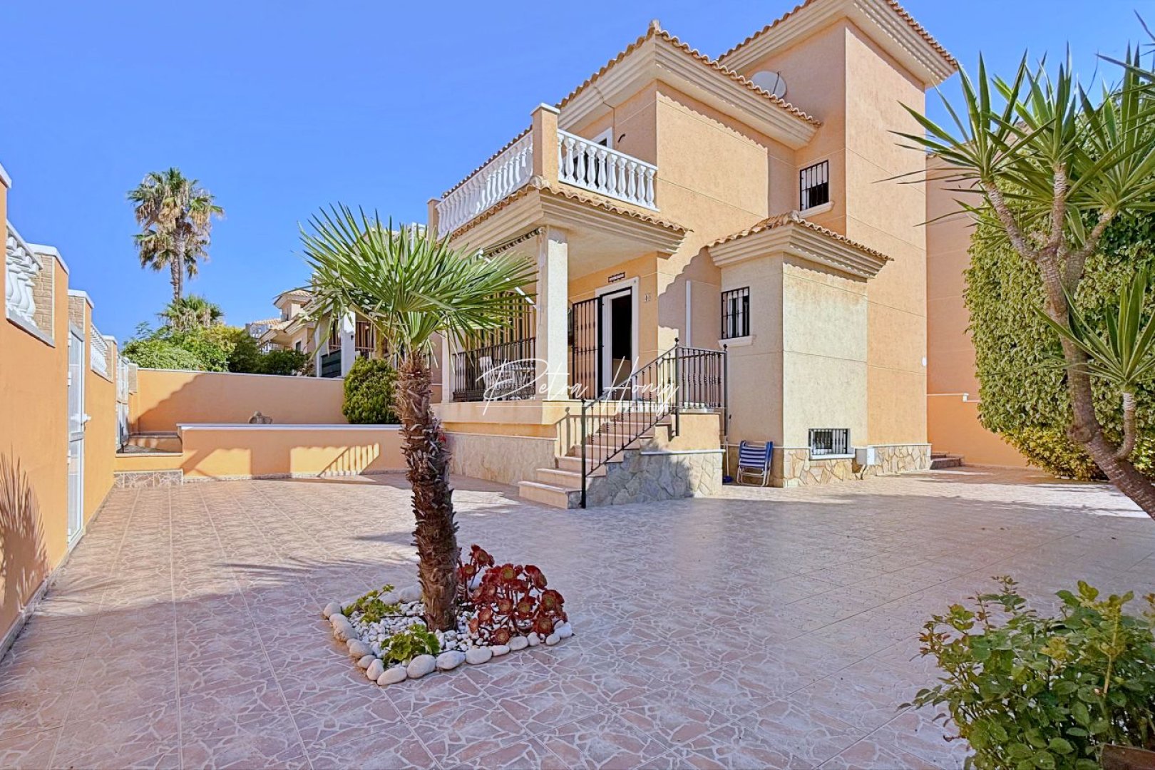 Sale - Вилла - Orihuela Costa