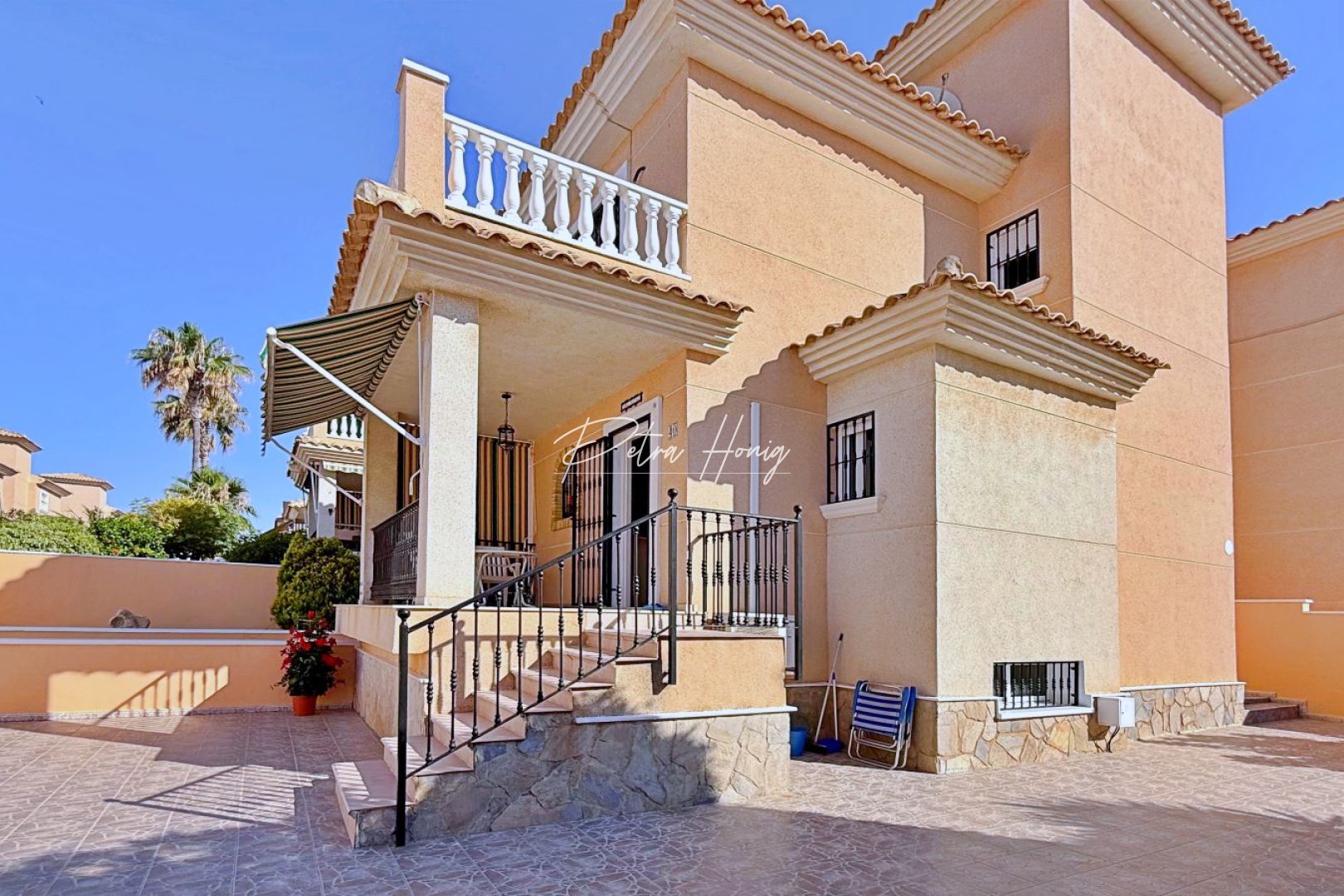 Sale - Вилла - Orihuela Costa