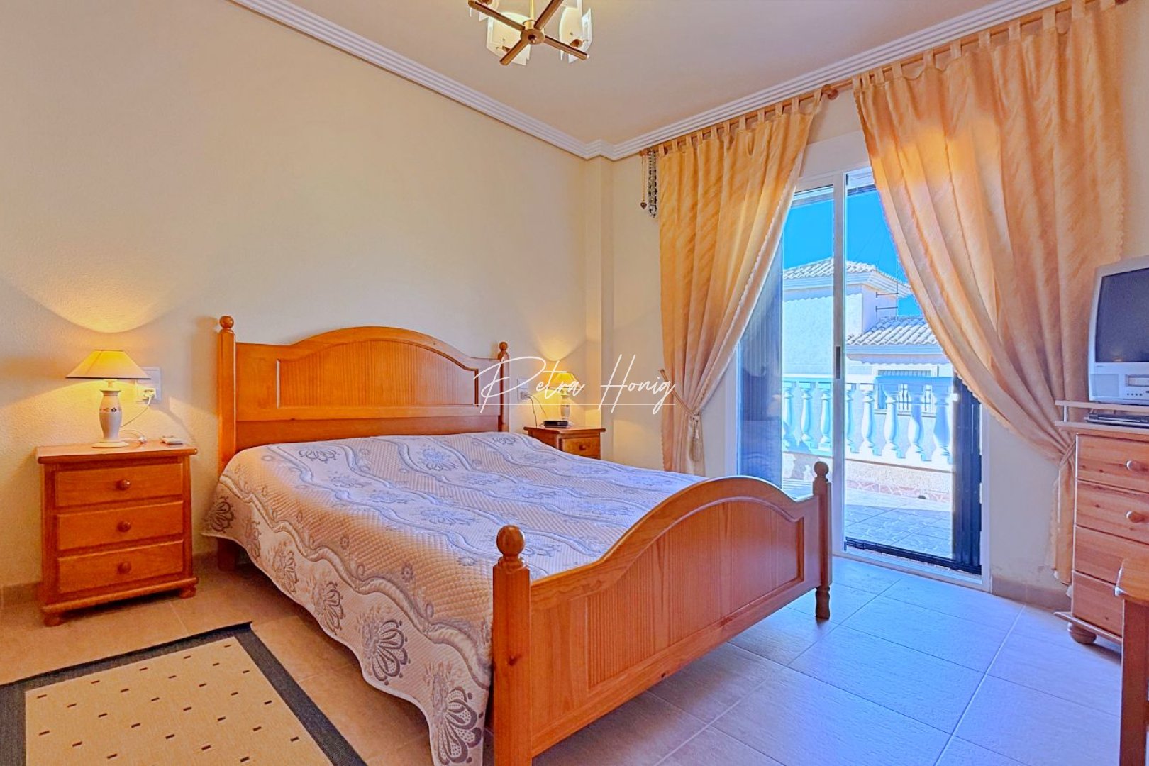 Sale - Вилла - Orihuela Costa