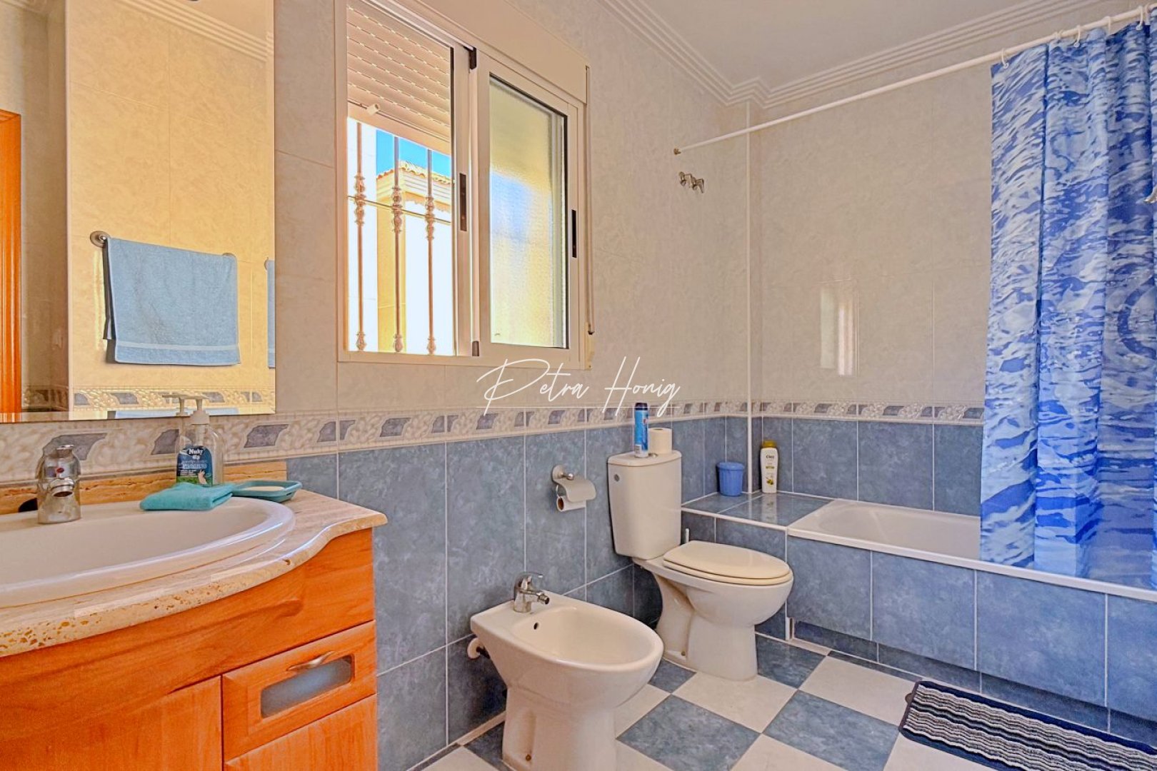 Sale - Вилла - Orihuela Costa