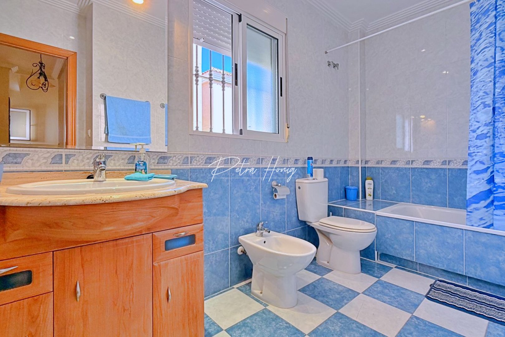 Sale - Вилла - Orihuela Costa