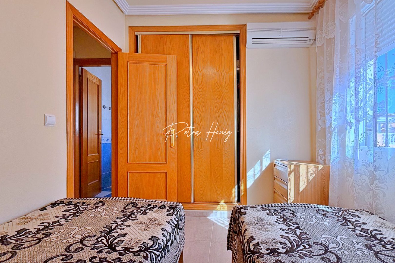 Sale - Вилла - Orihuela Costa