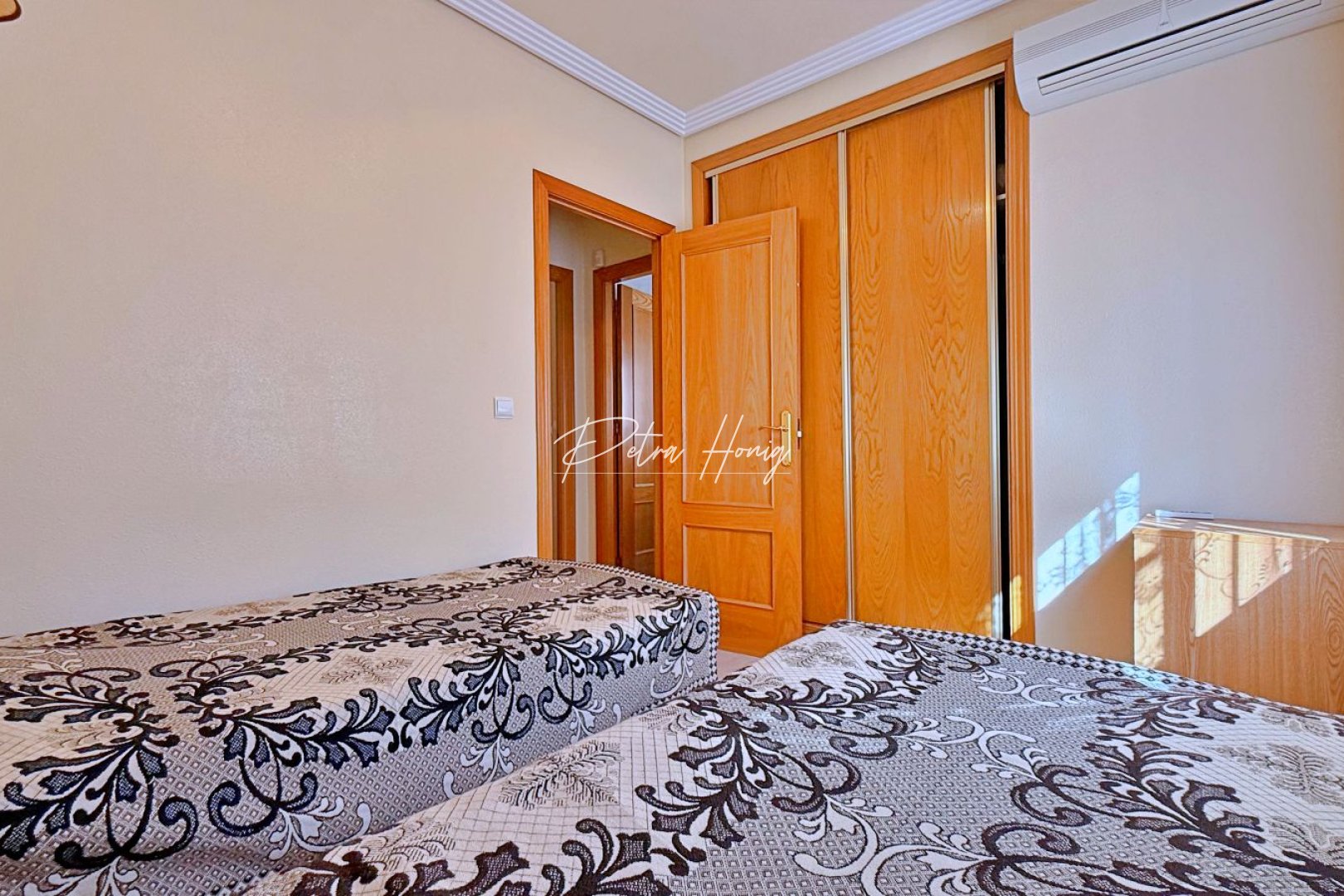 Sale - Вилла - Orihuela Costa