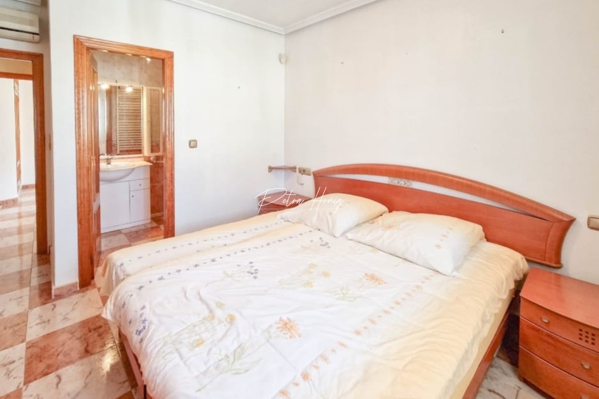 Sale - Вилла - Villamartin - Avenida Las Brisas