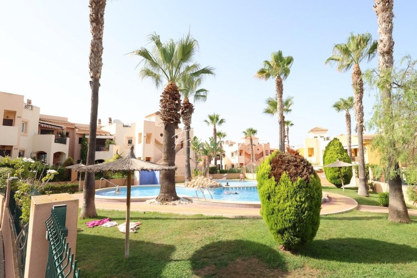 Til Salgs - Bungalow - Torrevieja - Los altos