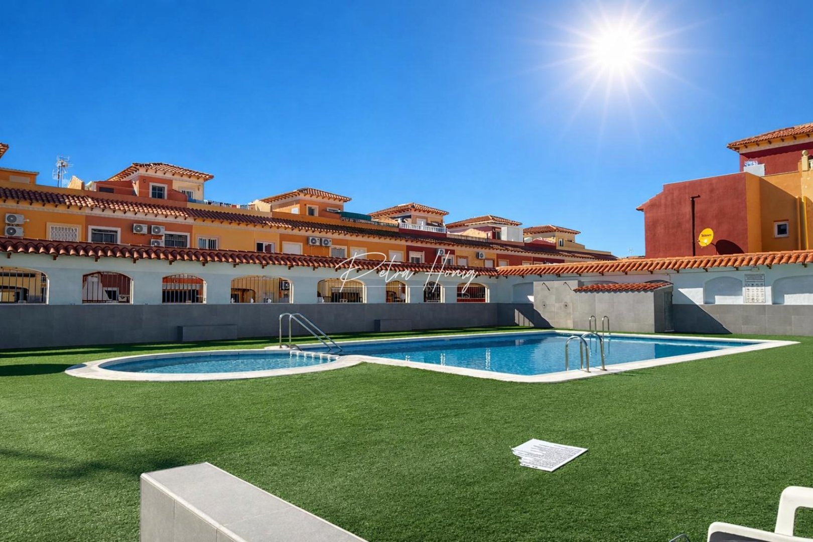 Til Salgs - Bungalow - Torrevieja - Torretas