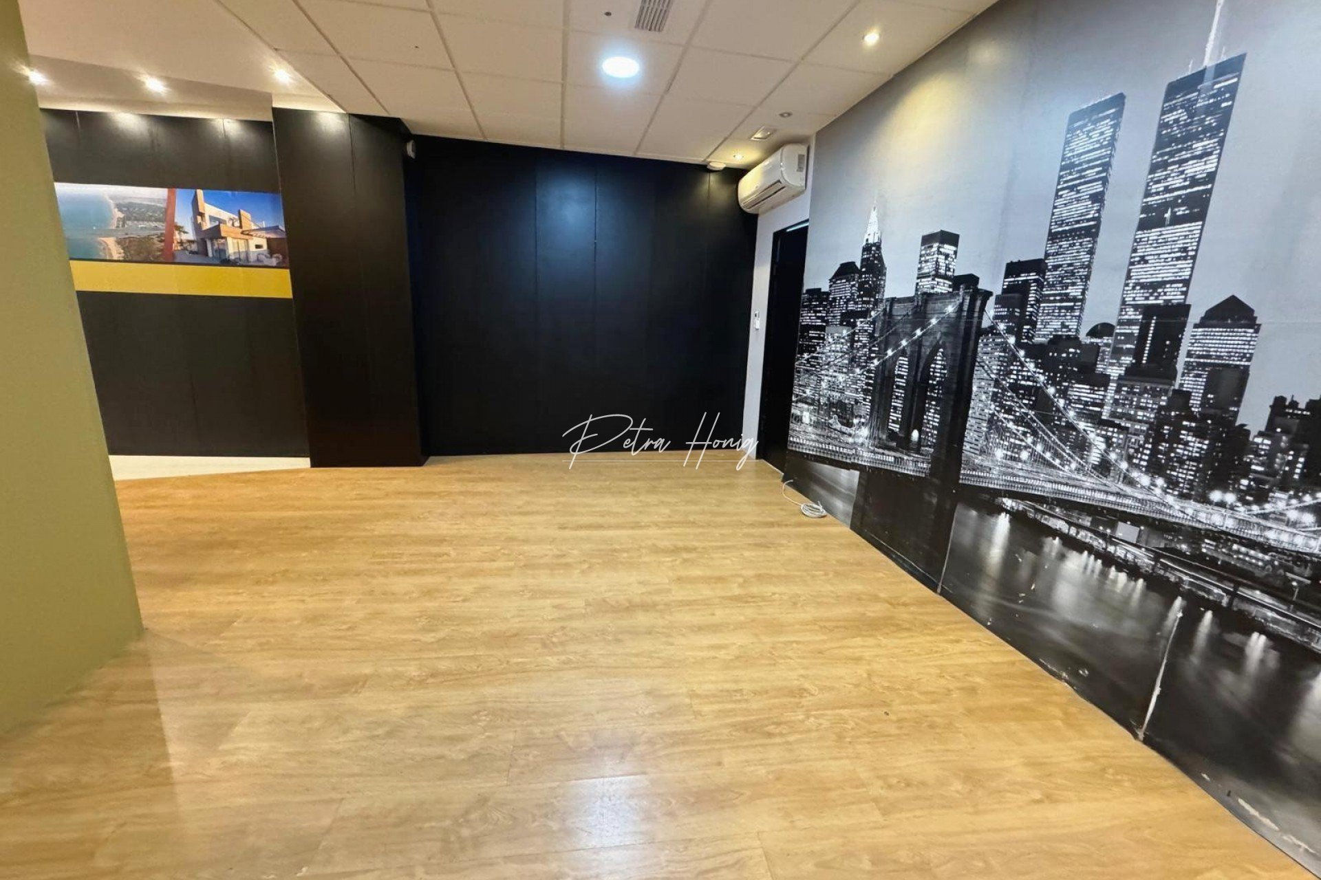 Til Salgs - Commercial - Guardamar del Segura - Centro