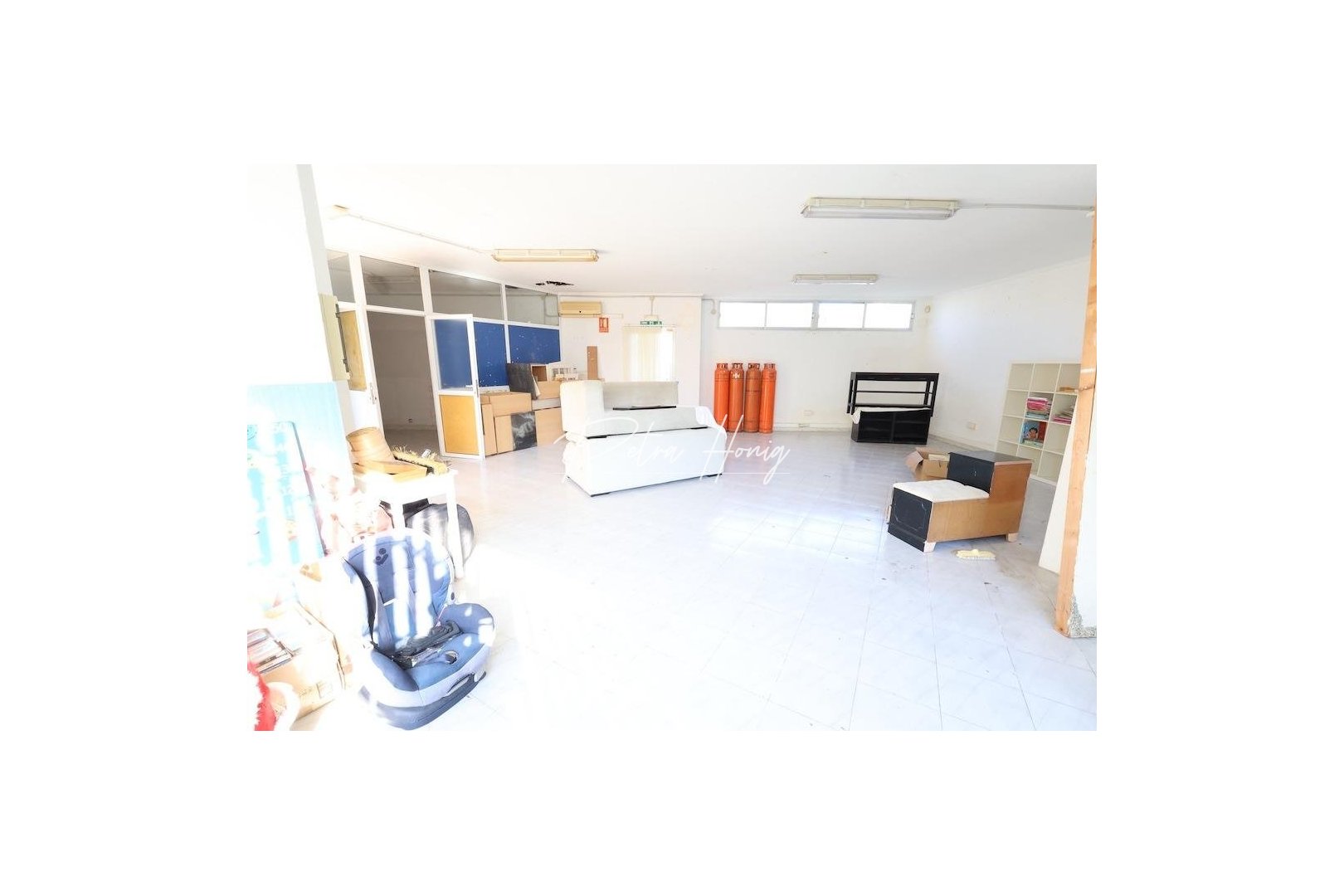 Til Salgs - Commercial - Orihuela Costa - La Zenia