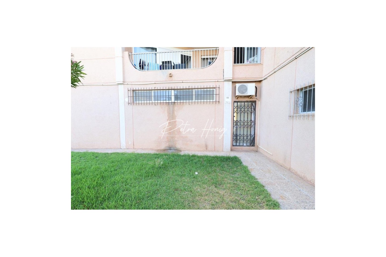 Til Salgs - Commercial - Orihuela Costa - La Zenia