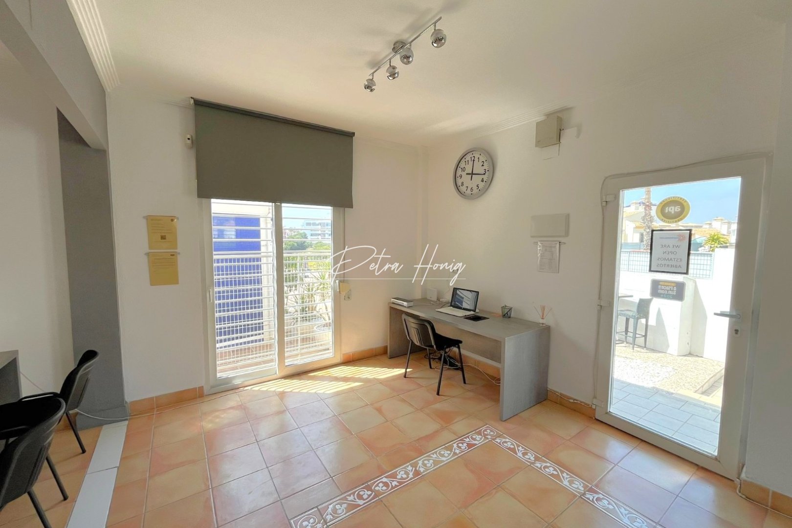 Til Salgs - Commercial - Orihuela Costa - Playa Flamenca