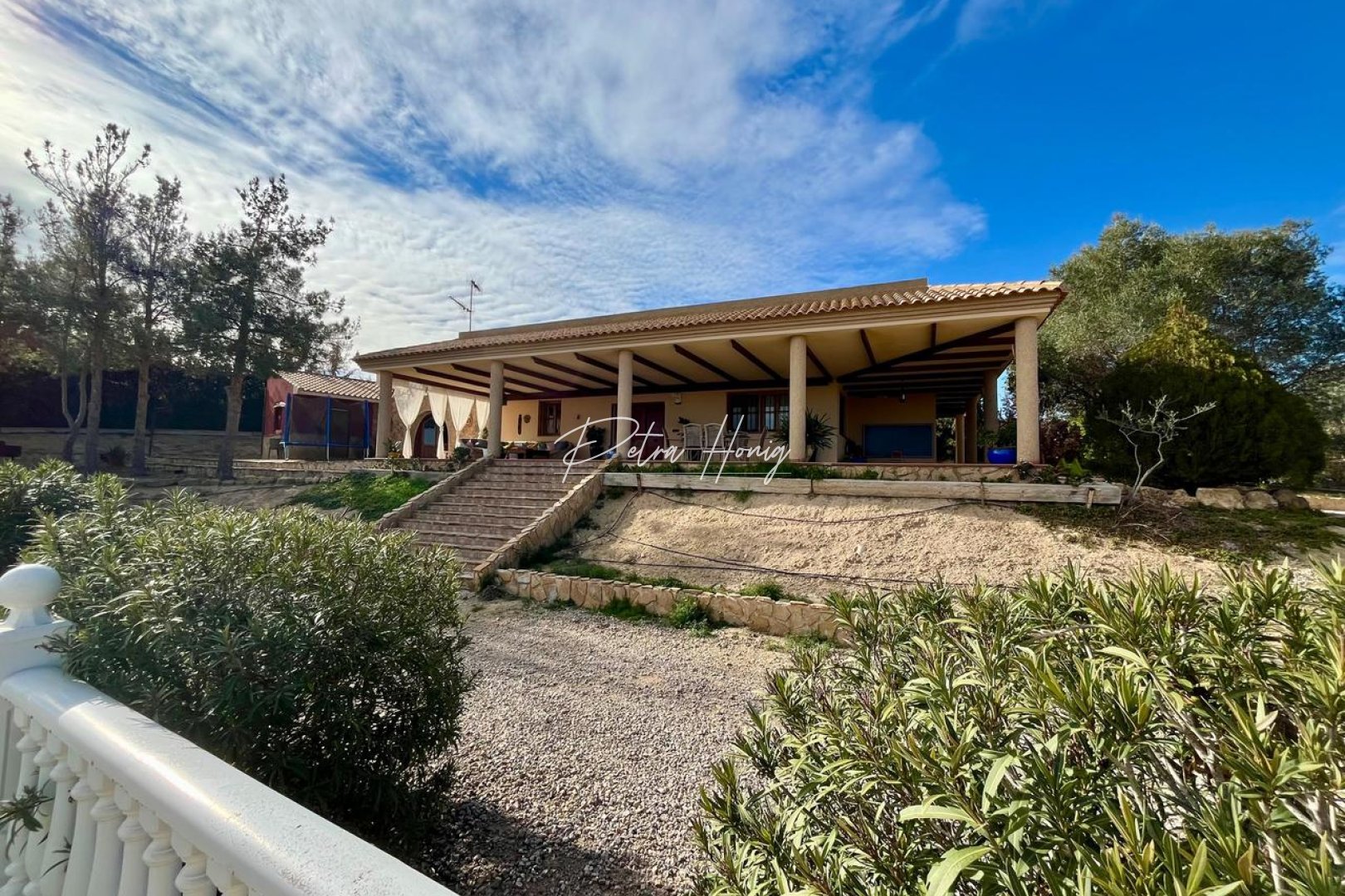 Til Salgs - Finca - Other areas - El Esparragal