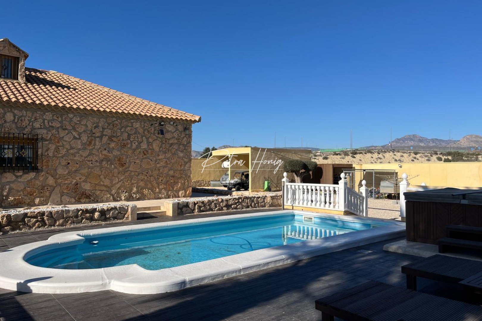 Til Salgs - Finca - Other areas - Fortuna