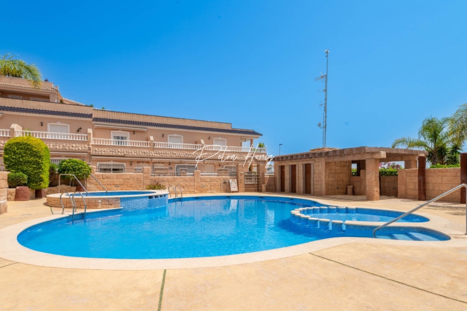 Til Salgs - Leilighet - Villamartin